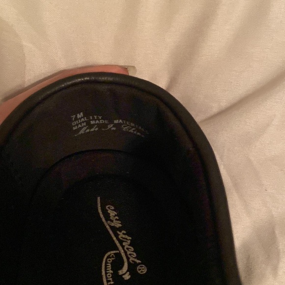 Brand new Easy Street Bennett booties - Picture 3 of 5